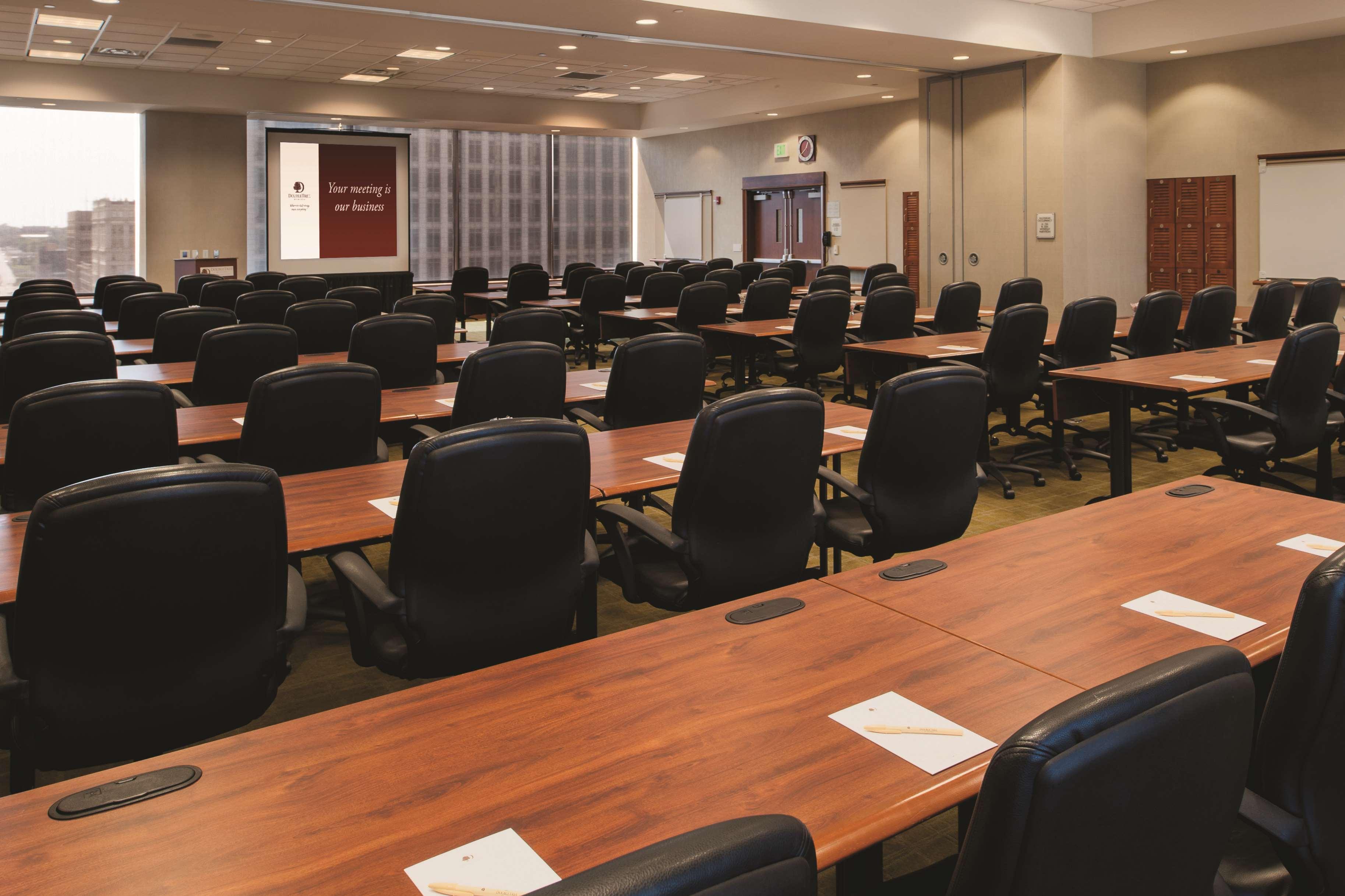 Doubletree By Hilton Hotel & Executive Meeting Center Omaha-Downtown Бизнес снимка