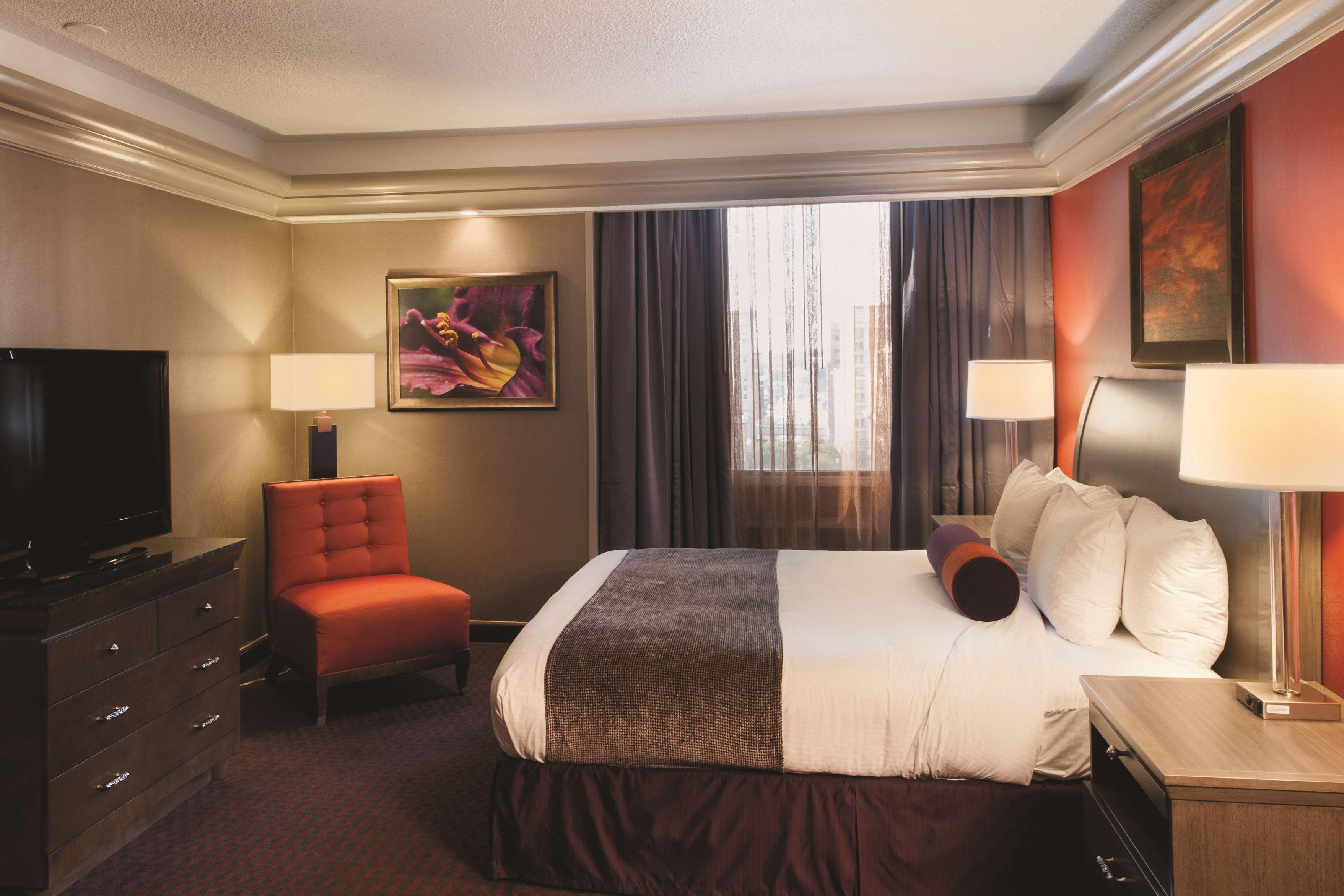Doubletree By Hilton Hotel & Executive Meeting Center Omaha-Downtown Екстериор снимка