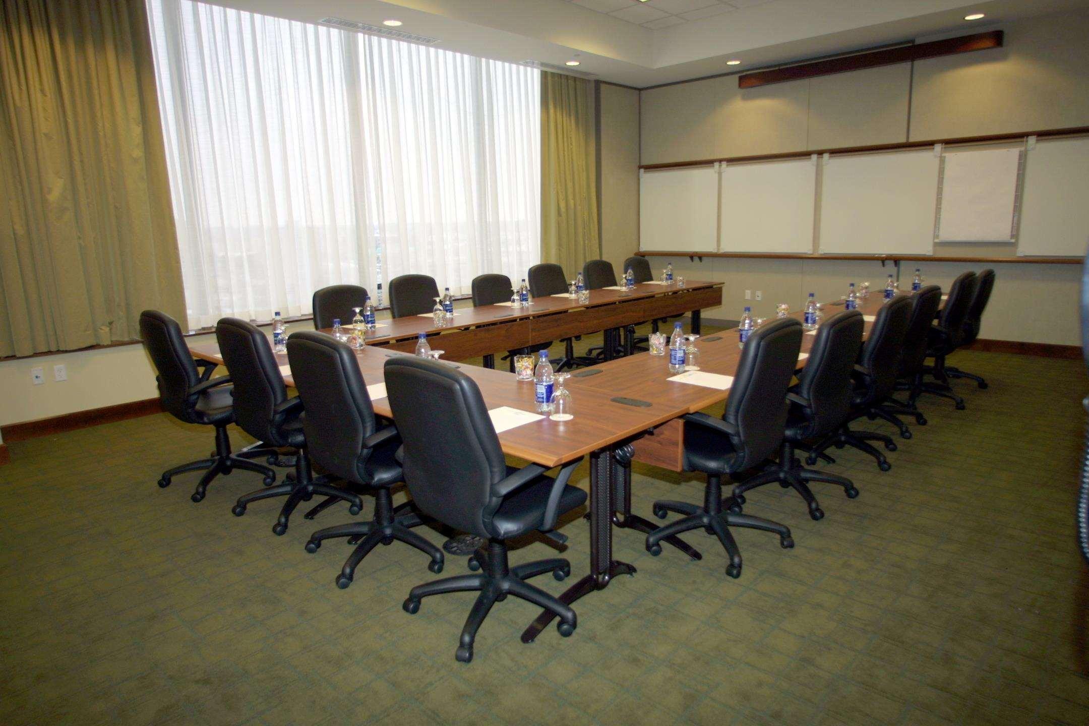 Doubletree By Hilton Hotel & Executive Meeting Center Omaha-Downtown Екстериор снимка