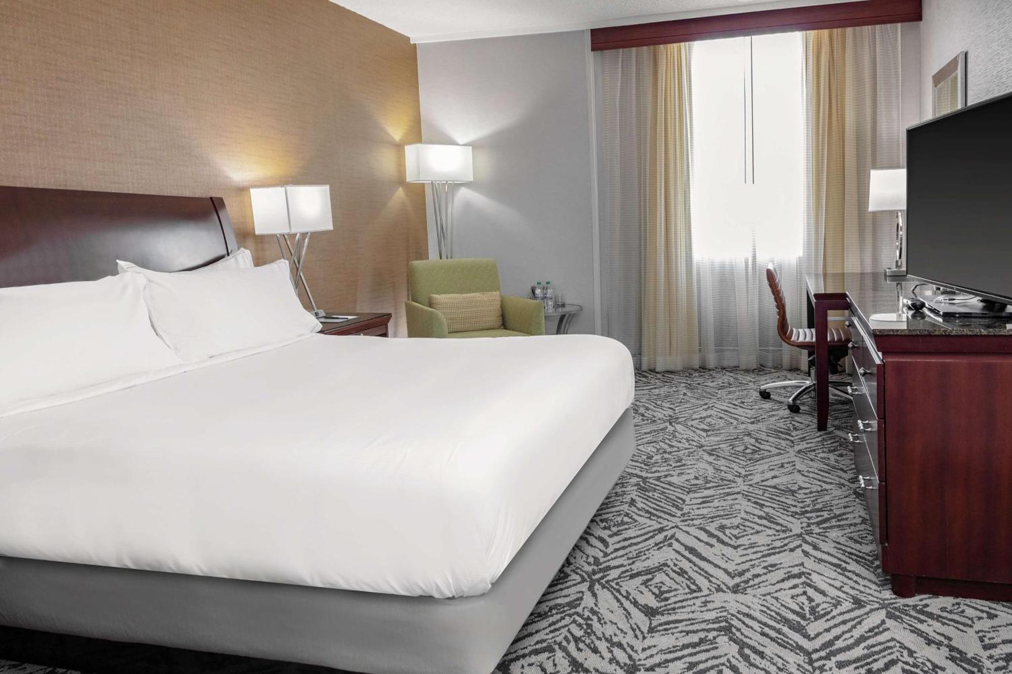 Doubletree By Hilton Hotel & Executive Meeting Center Omaha-Downtown Екстериор снимка